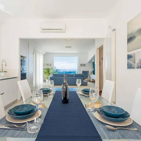 Quirat By Interhome Terrasini