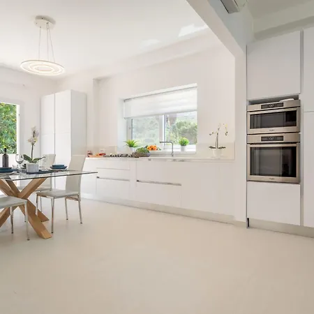 Quirat By Interhome * Terrasini