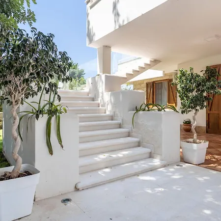 Quirat By Interhome Terrasini